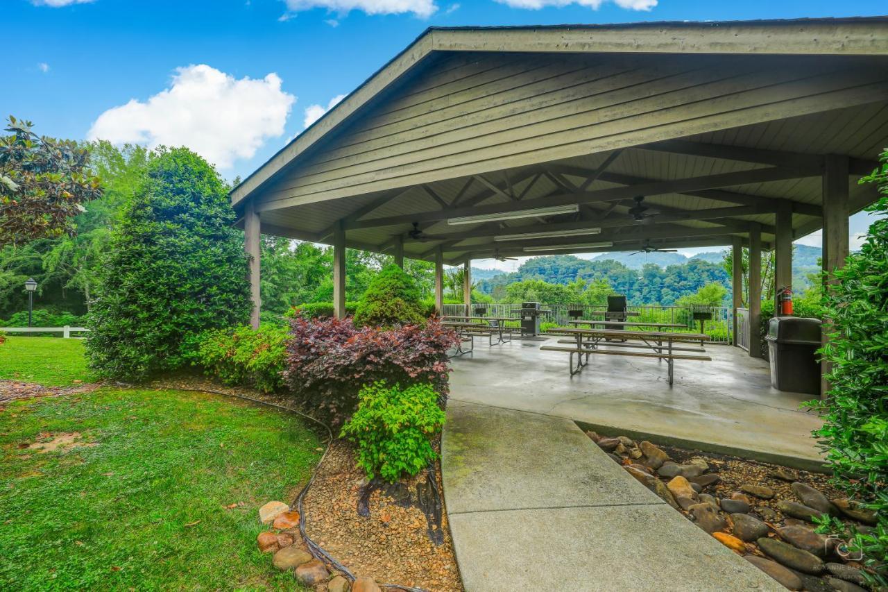 A Peaceful Retreat Whispering Pines 622 Appartement Pigeon Forge Buitenkant foto